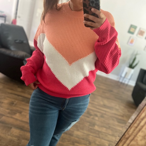Oversized Color Block Sweater in Pink and Coral - Picture 1 of 2